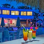 Bendis Hotel 4*